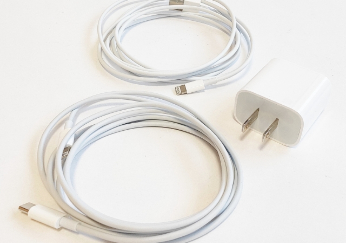 スマートフォンアクセサリーの販売